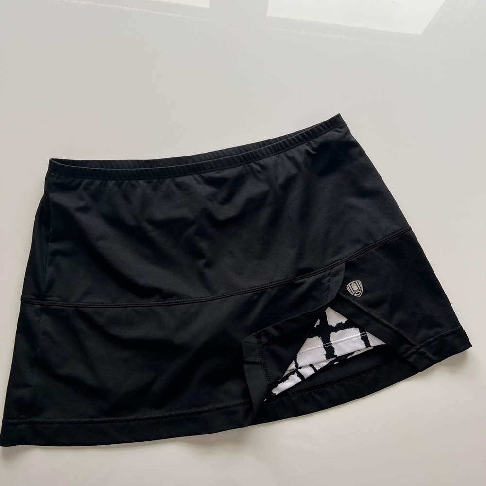 Duc Tennis Skort size medium built in patterned shorts